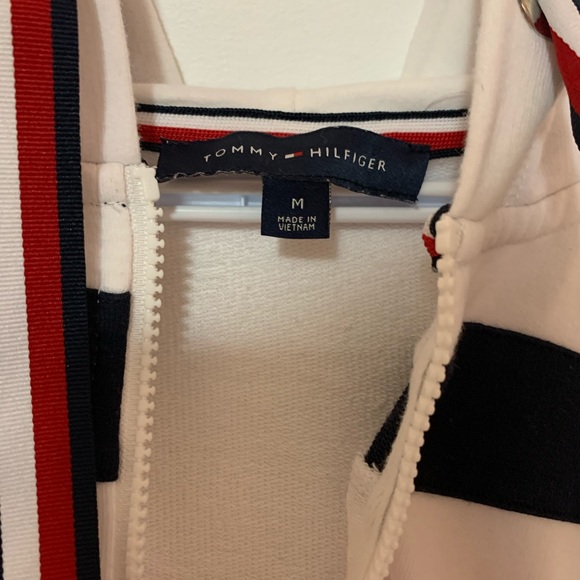 Men’s Tommy Hilfiger size medium zip up sweater - Picture 3 of 3